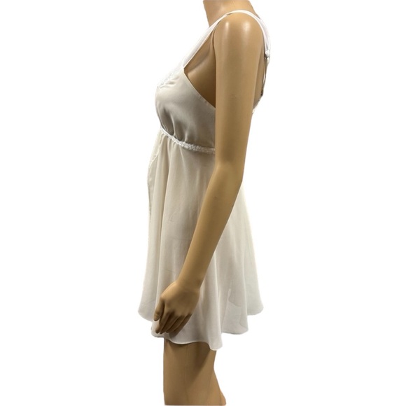 Anthropologie Flora Nikrooz Chemise Lingerie Ivory Embroidered Sequin Neckline M - Picture 2 of 12